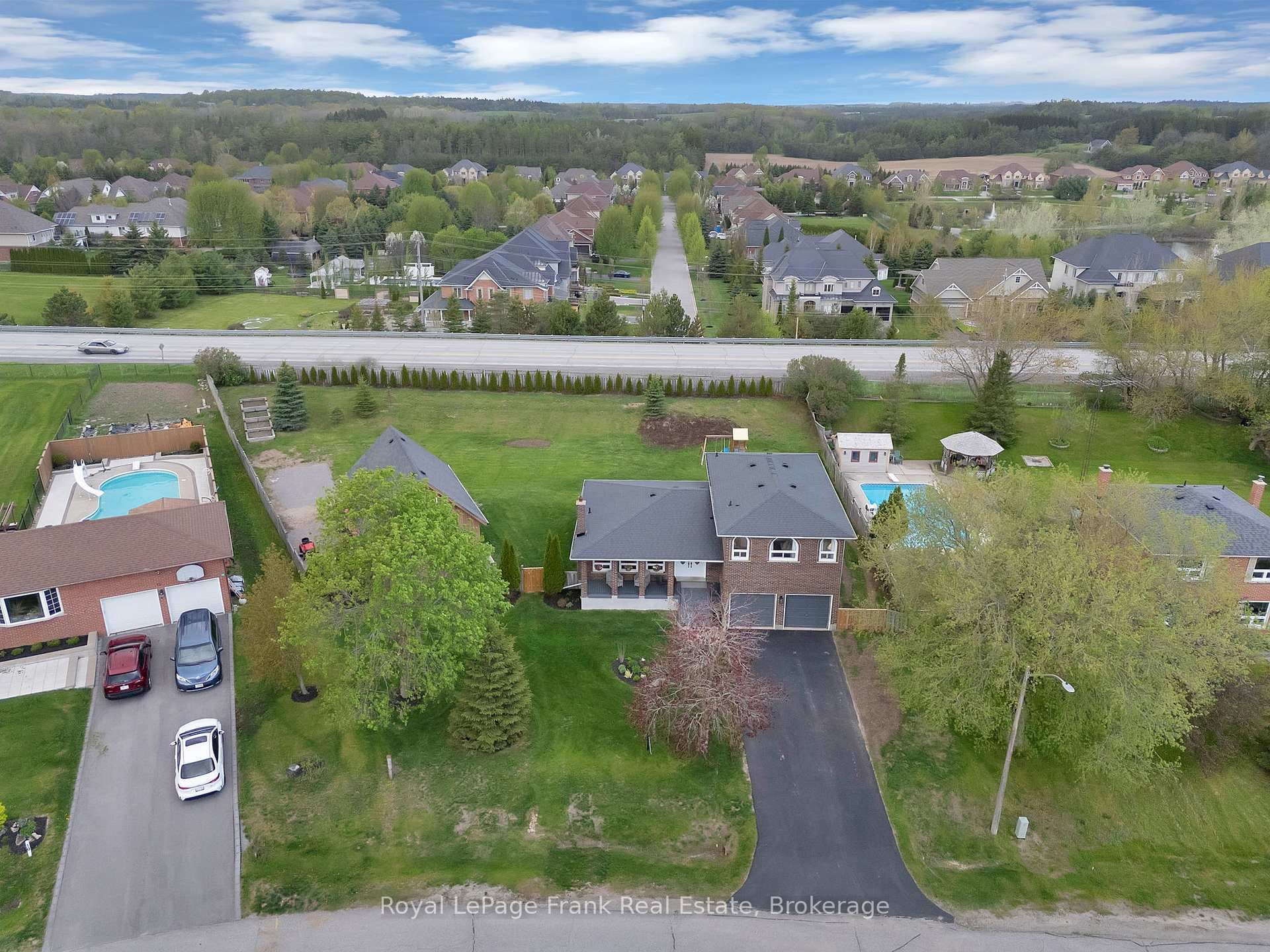 8 Gamron Avenue photo 6
