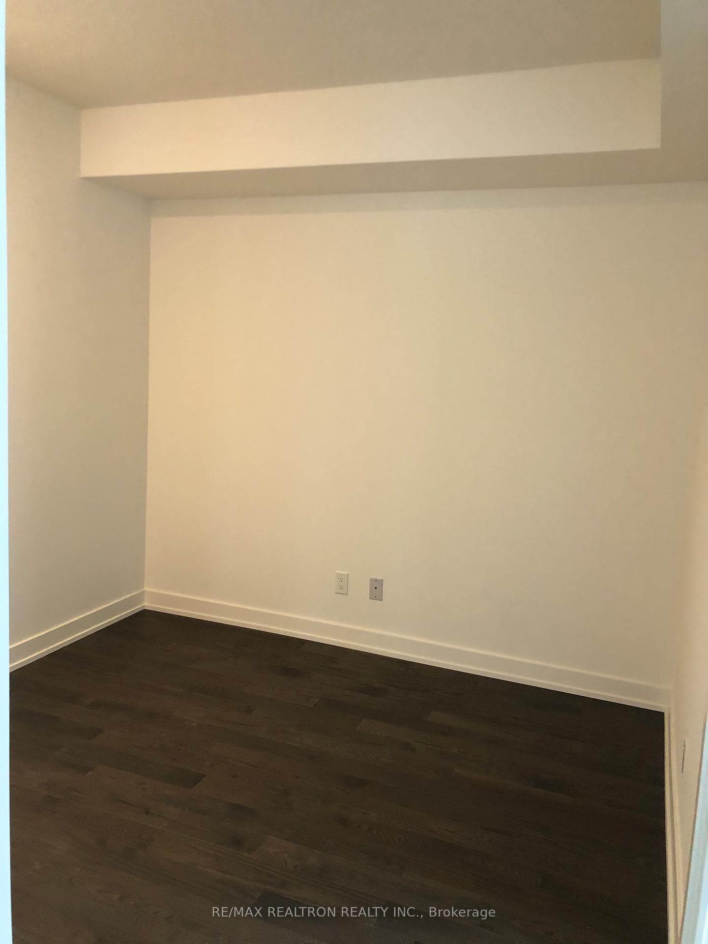 25 Richmond Street Unit 910 photo 10