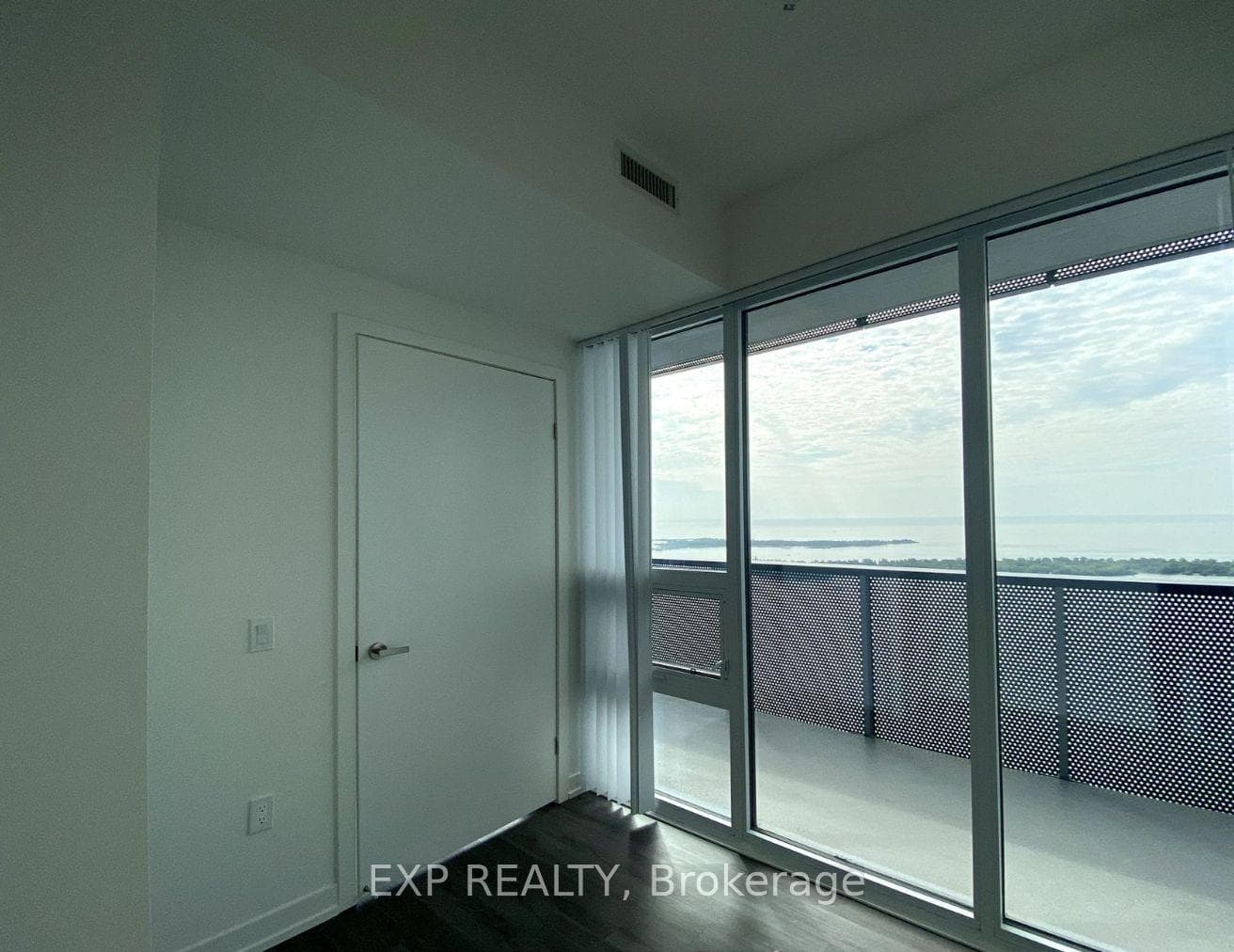 138 Downes Street Unit 6706 photo 8