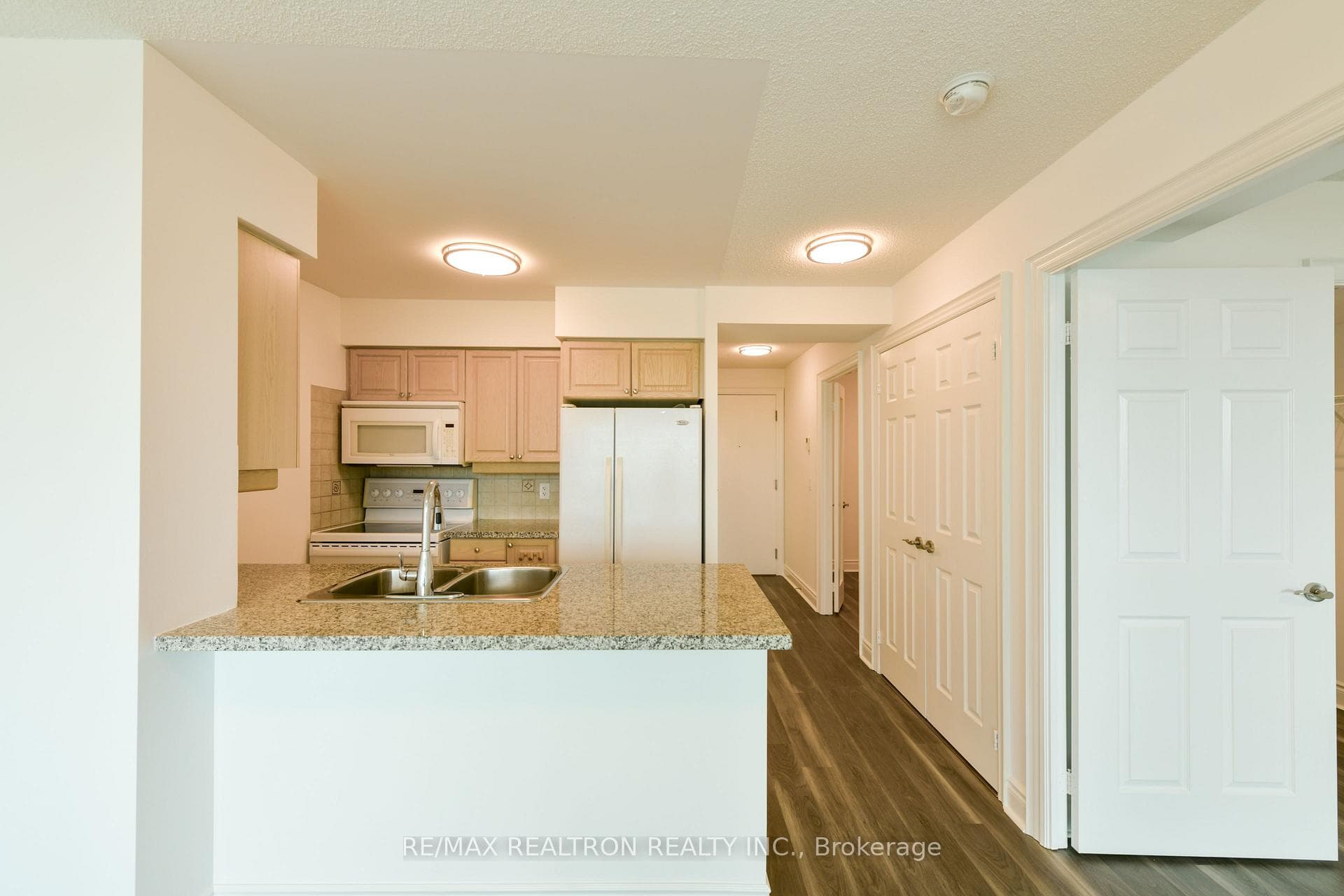 15 Greenview Avenue Unit 1109 photo 13