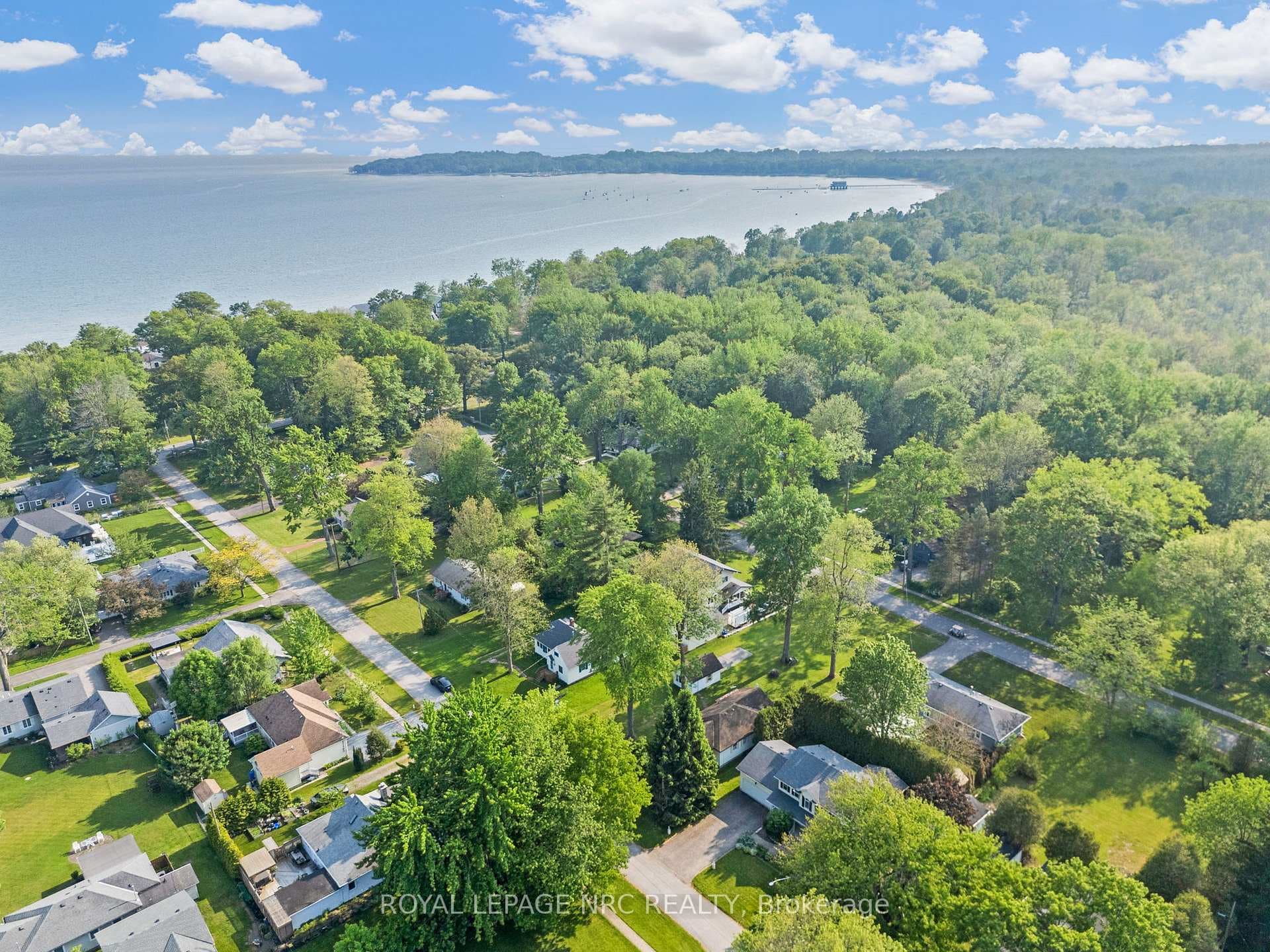 331 Cherryhill Boulevard photo 48