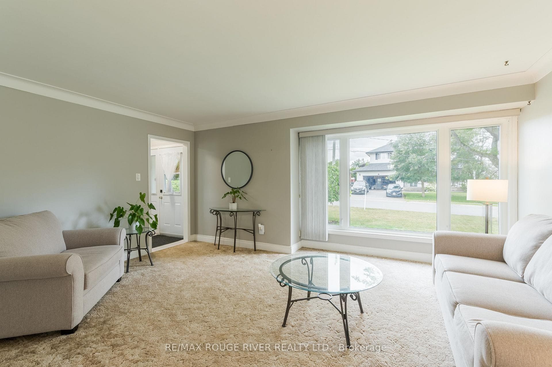 36 Kawartha Drive photo 17