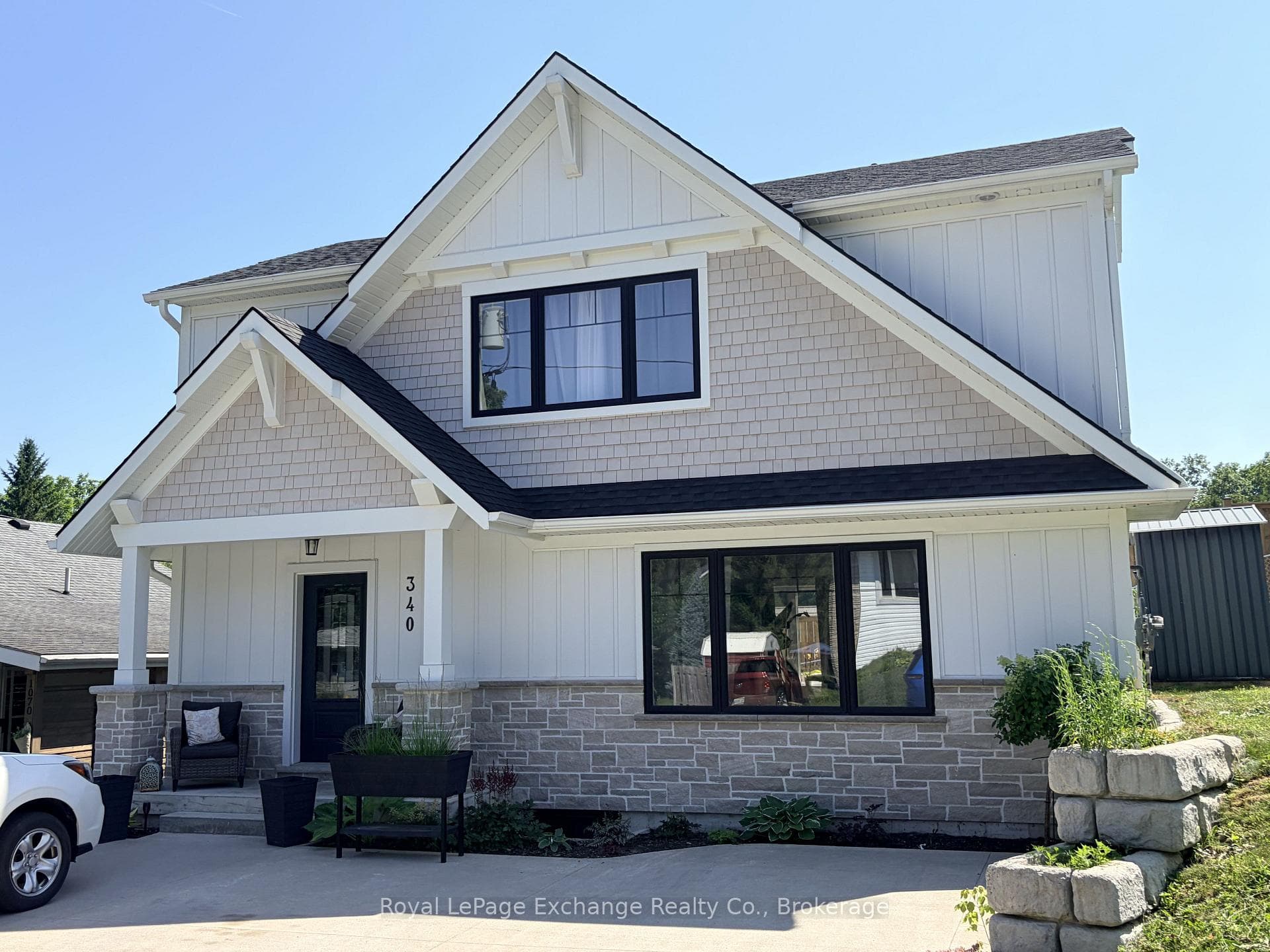 340A NELSON Street photo 2