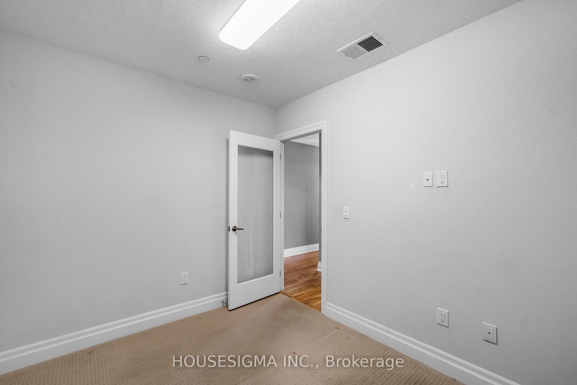 240 VILLAGEWALK Boulevard Unit 1302 photo 15