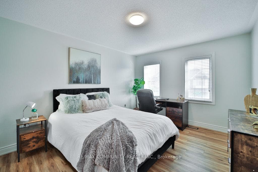 30 Cedarsprings Way photo 15