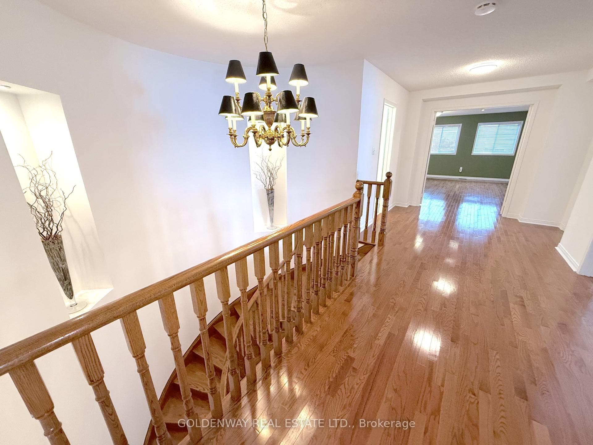 10 Bertram Earnshaw Drive photo 17