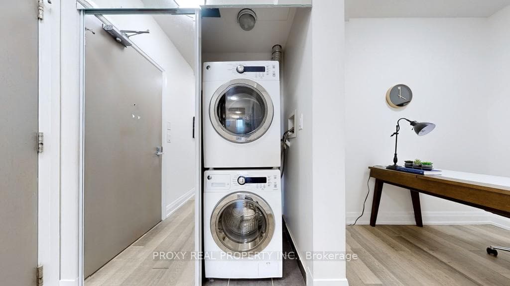 7167 Yonge Street Unit 901 photo 26