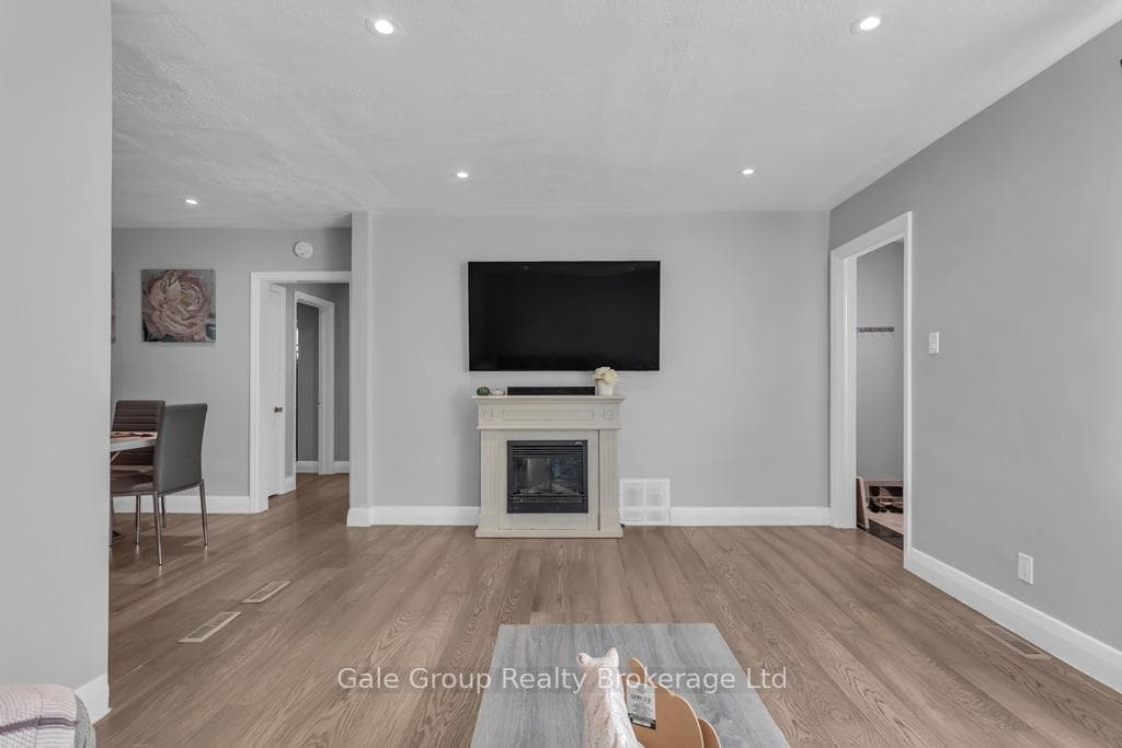 825 Maple Avenue photo 9