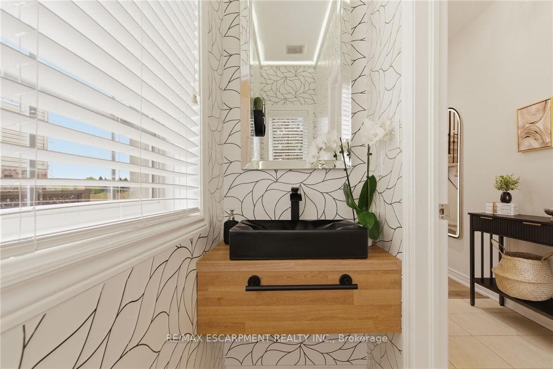 73 Medici Lane Unit 5 photo 20
