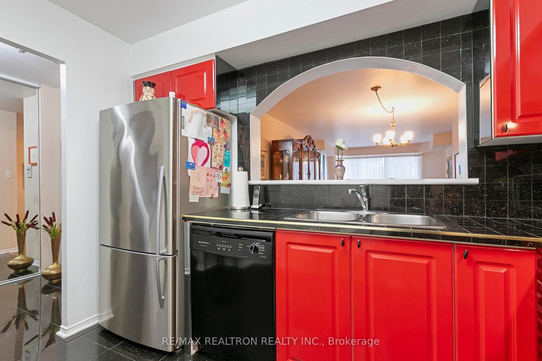 11 Townsgate Drive Unit 218 photo 9