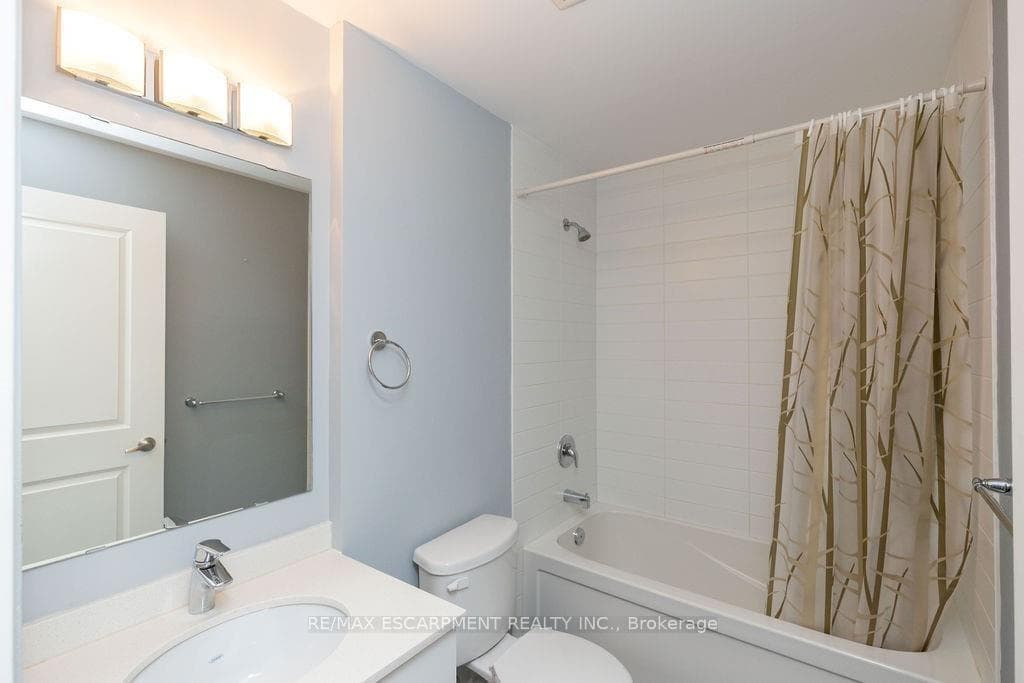 1284 Guelph Line Unit 216 photo 5