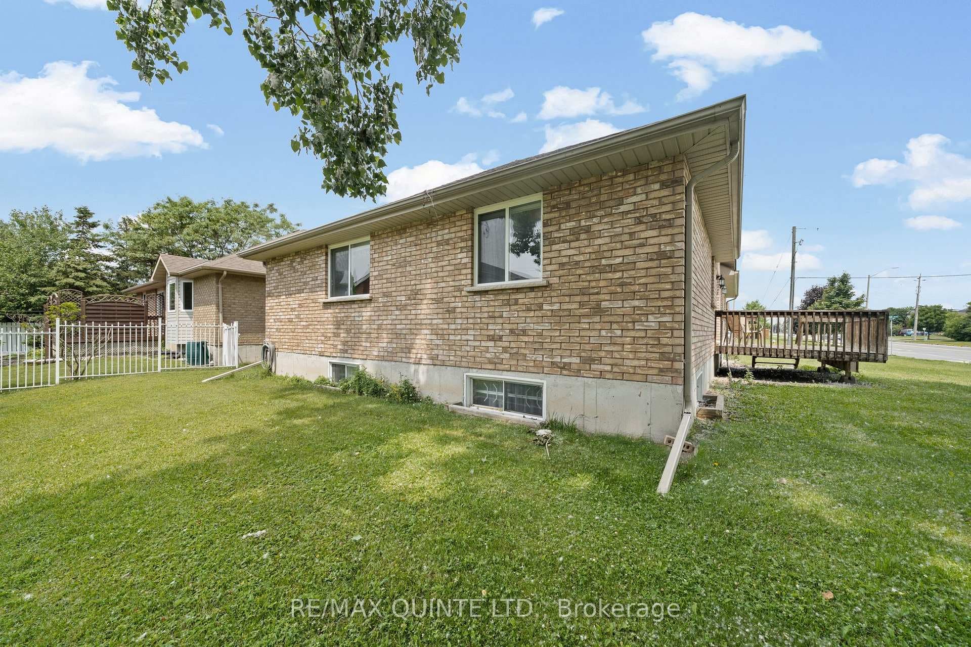 2 Hilton Place photo 35