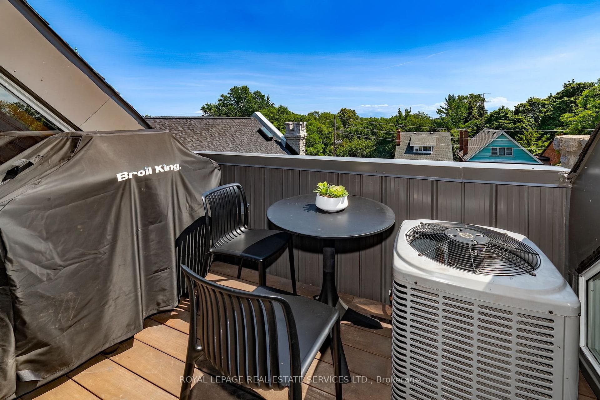 384 Sunnyside Avenue Unit 308 photo 37
