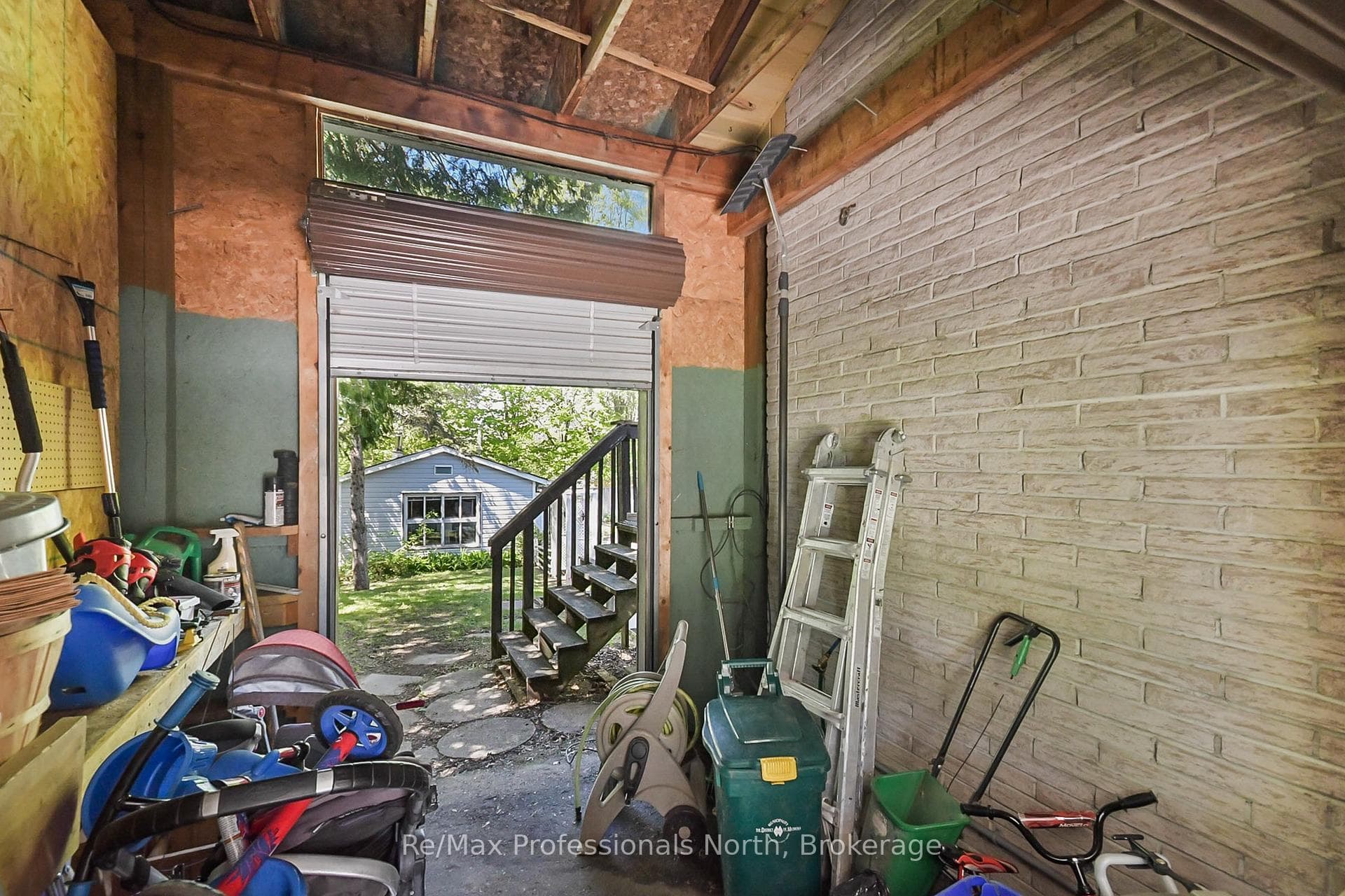 110 FRASER Street photo 32