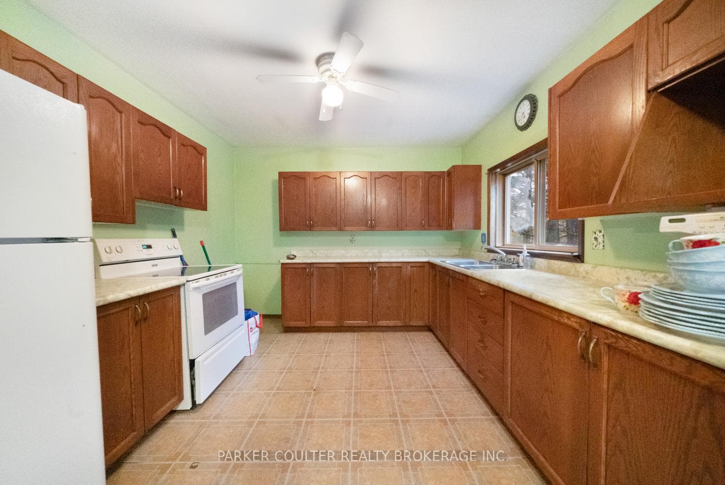1191 Geewadin Road photo 8