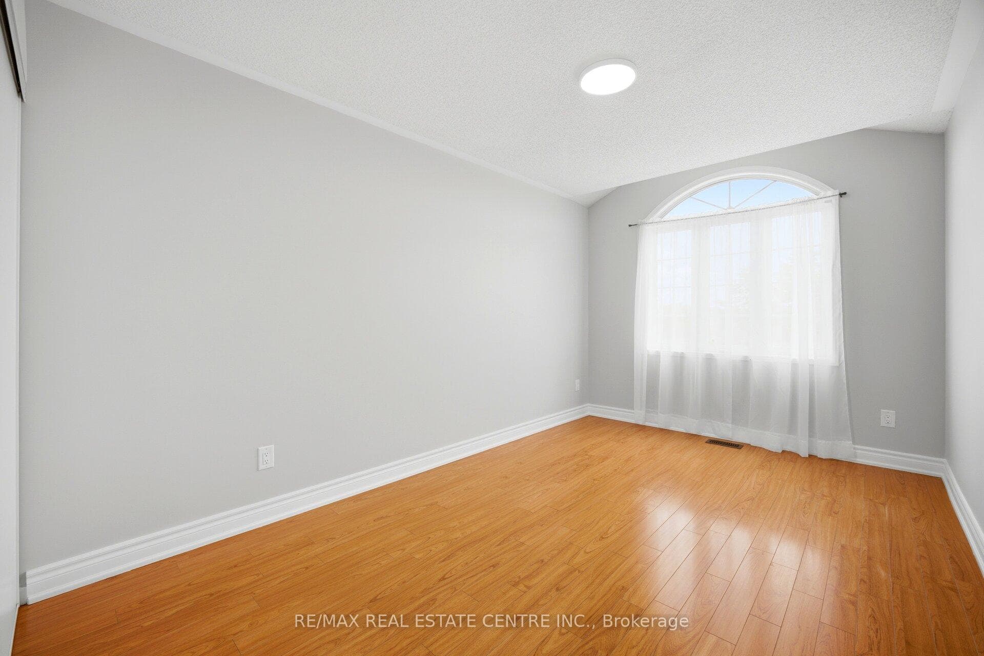 31 Spicebush Terrace photo 27