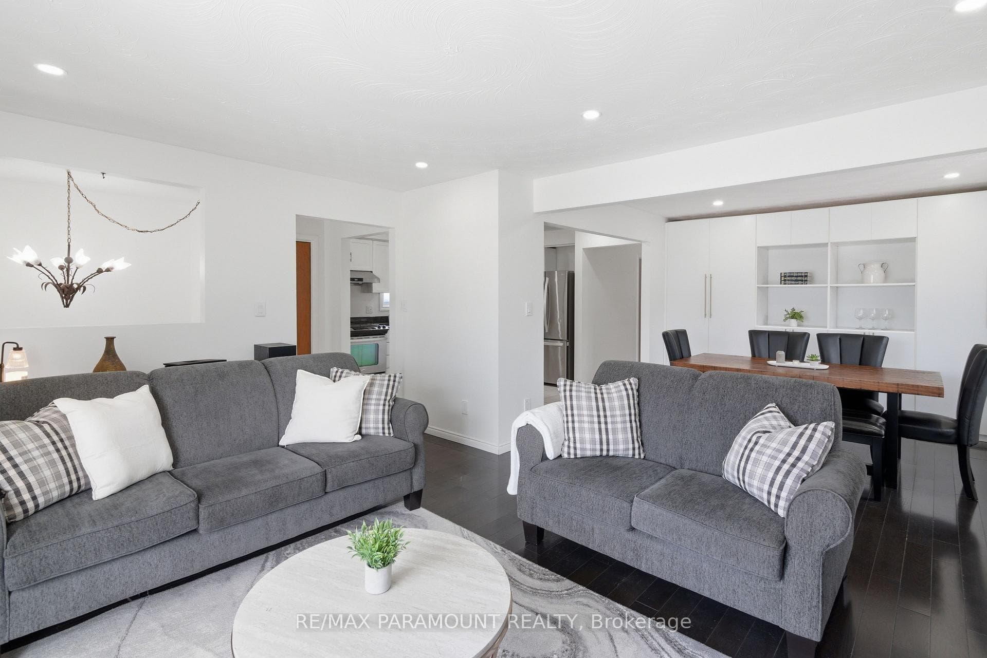 1262 Upper Gage Avenue photo 7