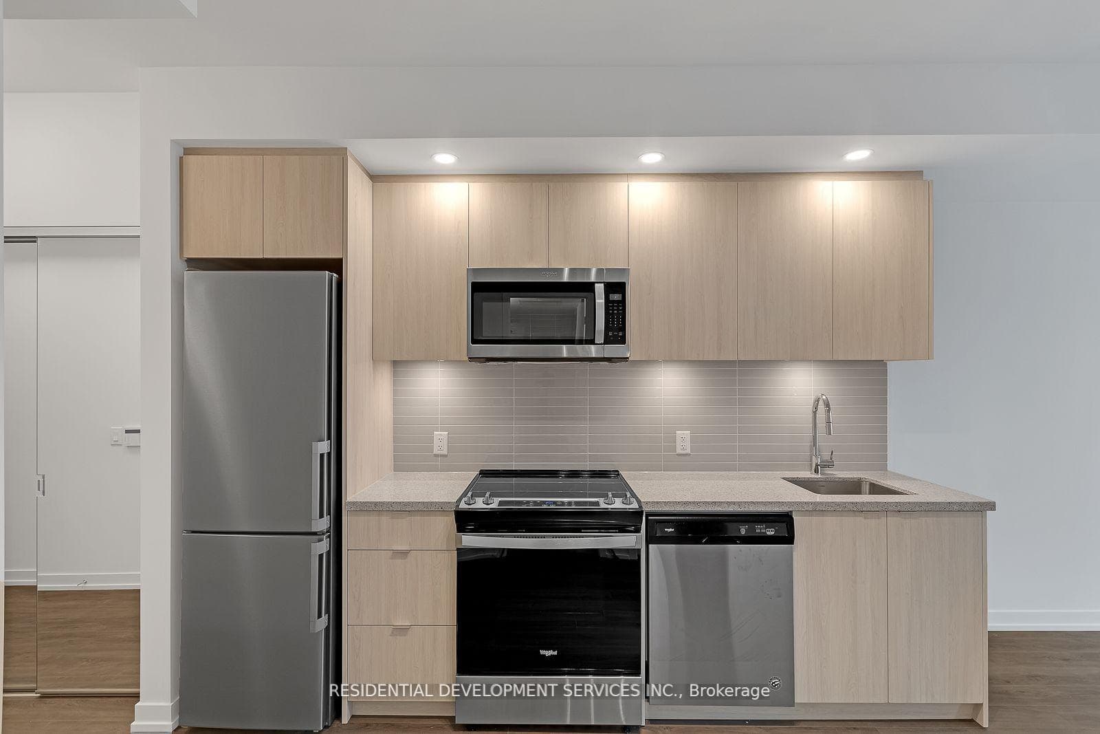 8868 Yonge Street Unit 316E photo 1