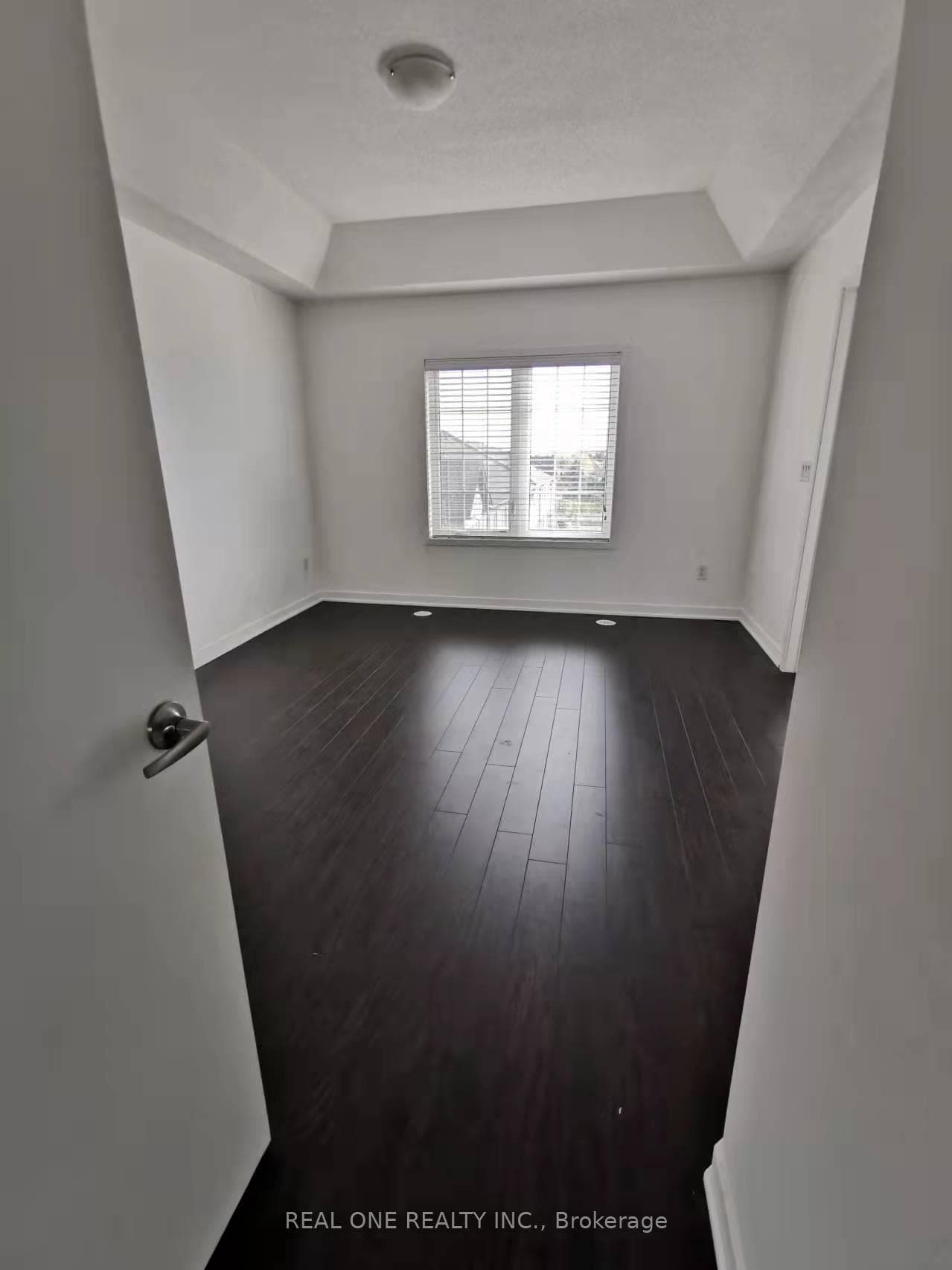 209 Harding Park Street photo 15