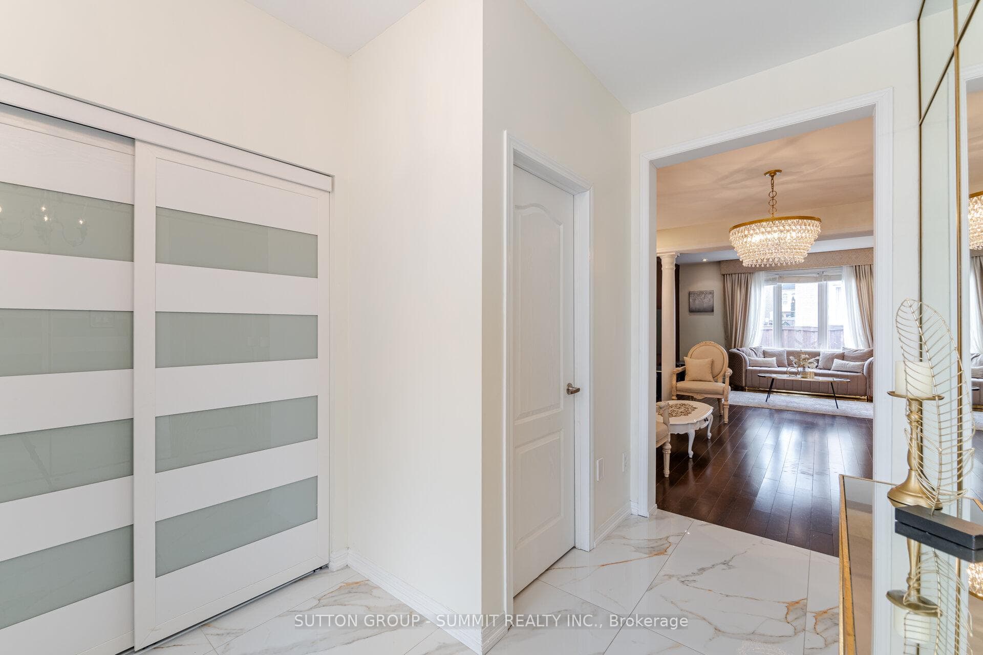 446 McJannett Avenue photo 6