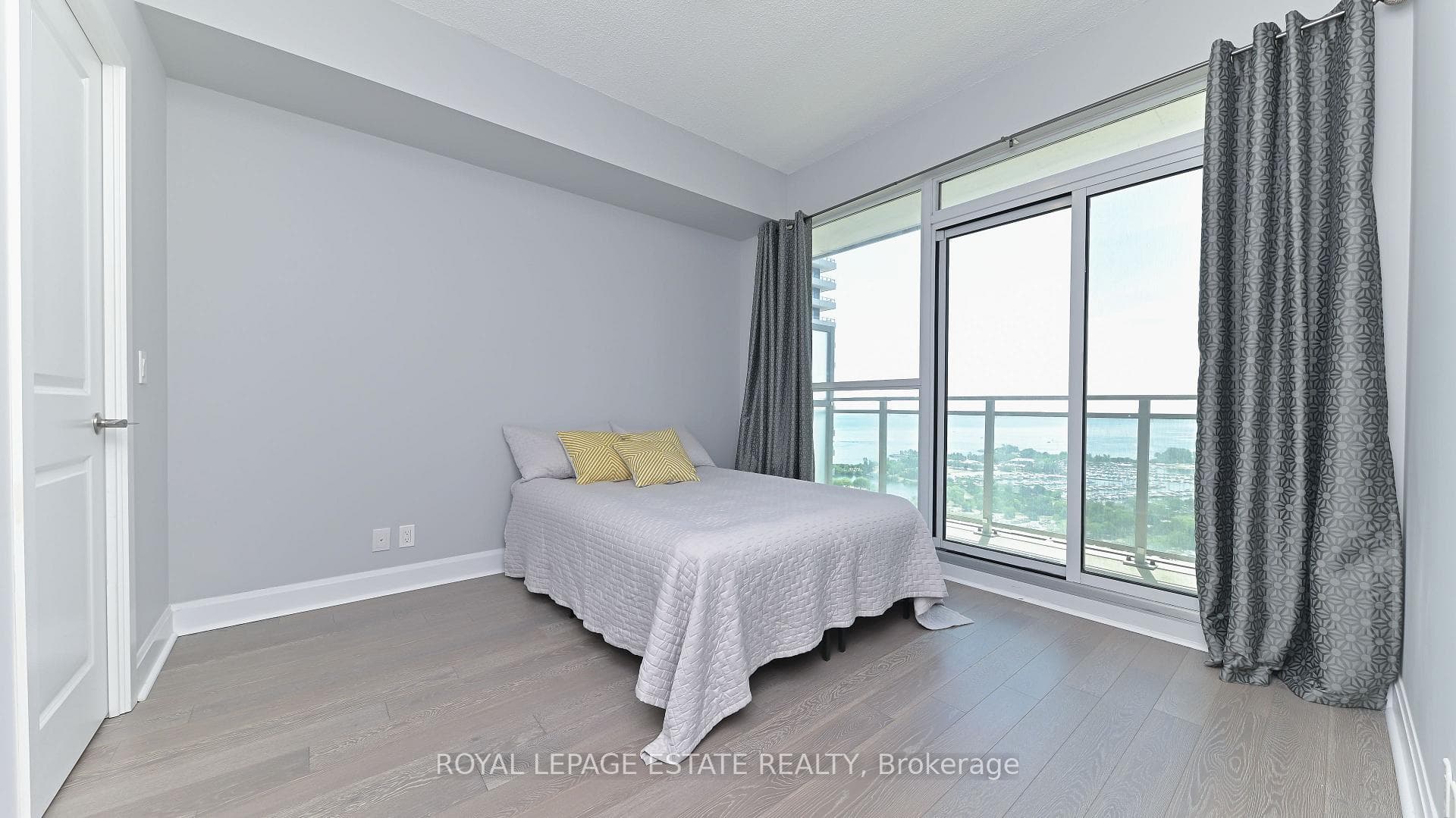 Spacious bedroom