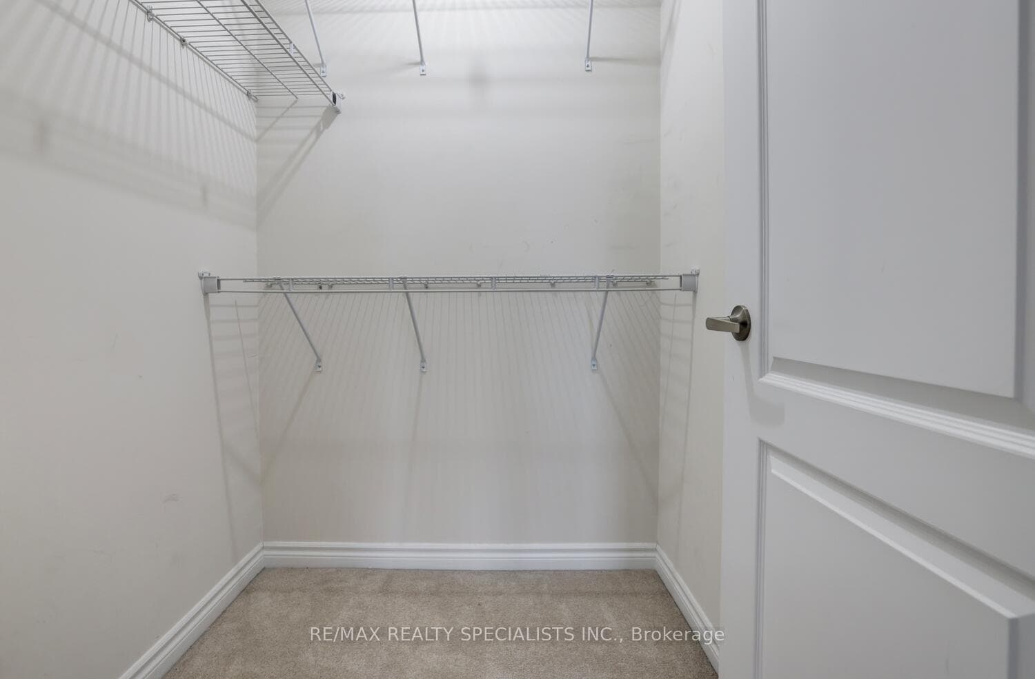 8 Rottenburg Court photo 35
