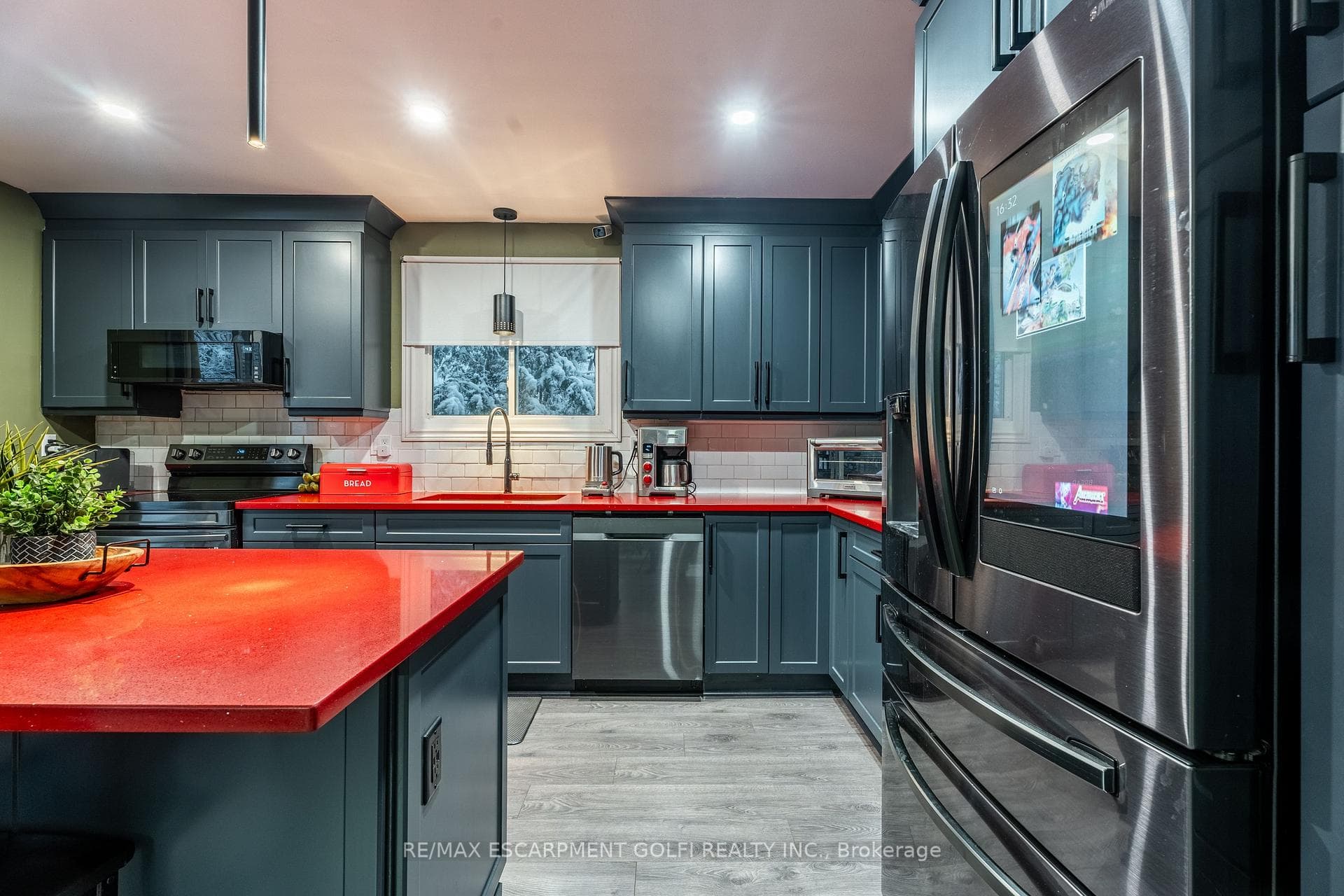 56 Kimberly Drive photo 11