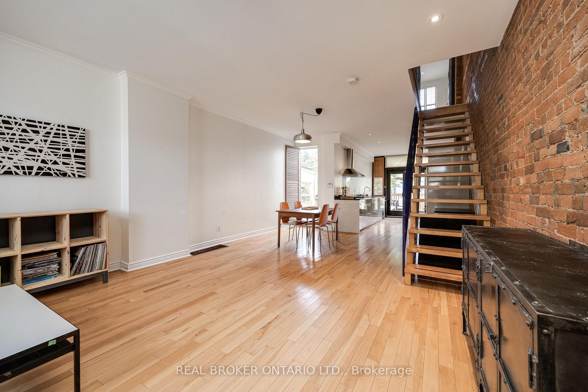 14 Bellwoods Avenue photo 3