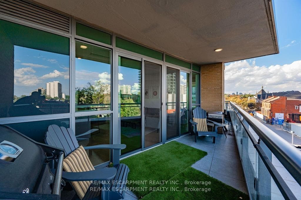 2060 Lakeshore Road Unit 304 photo 19