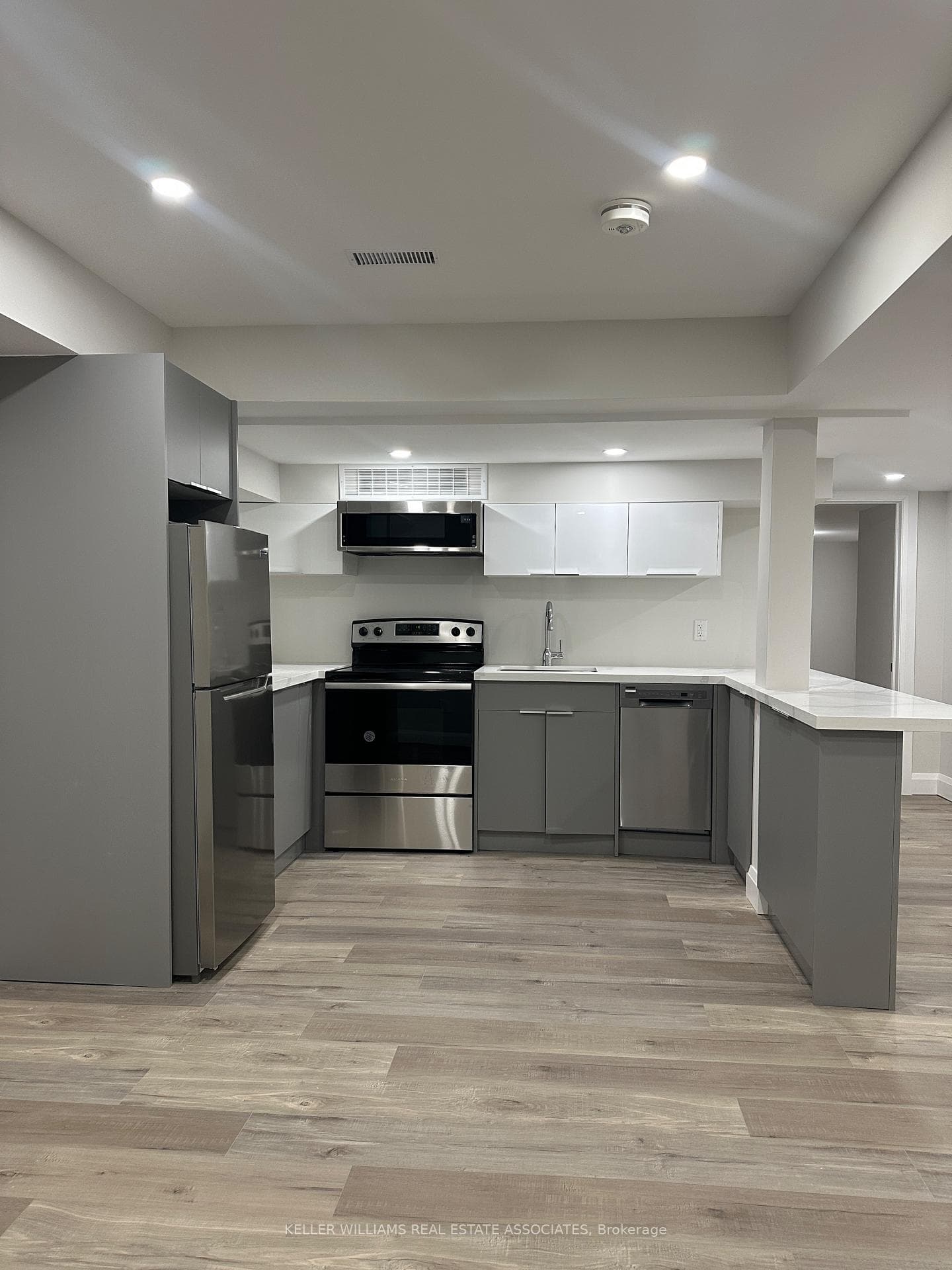 24 Hubbell Road photo 6