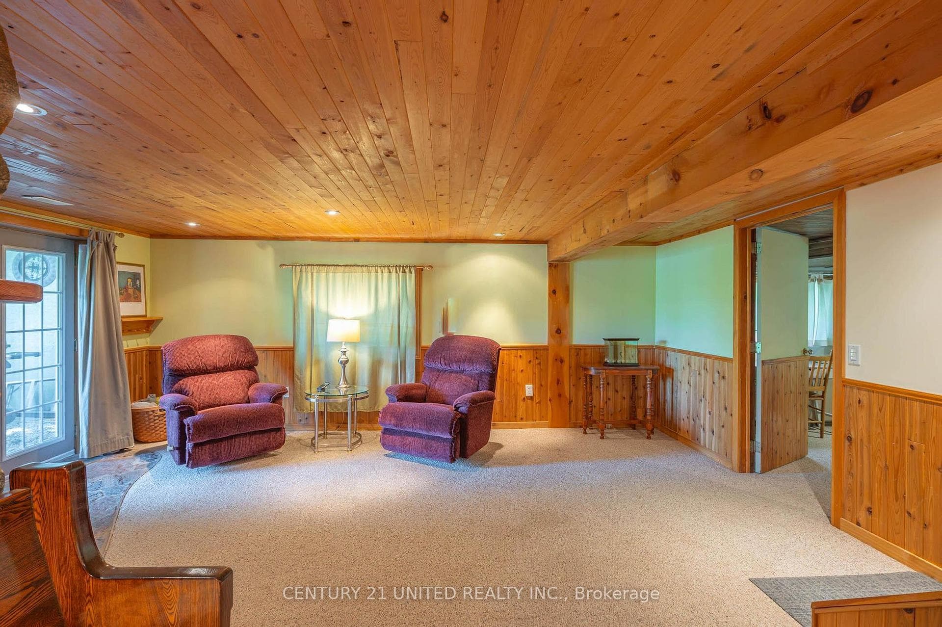 646 Ludgate Street photo 34