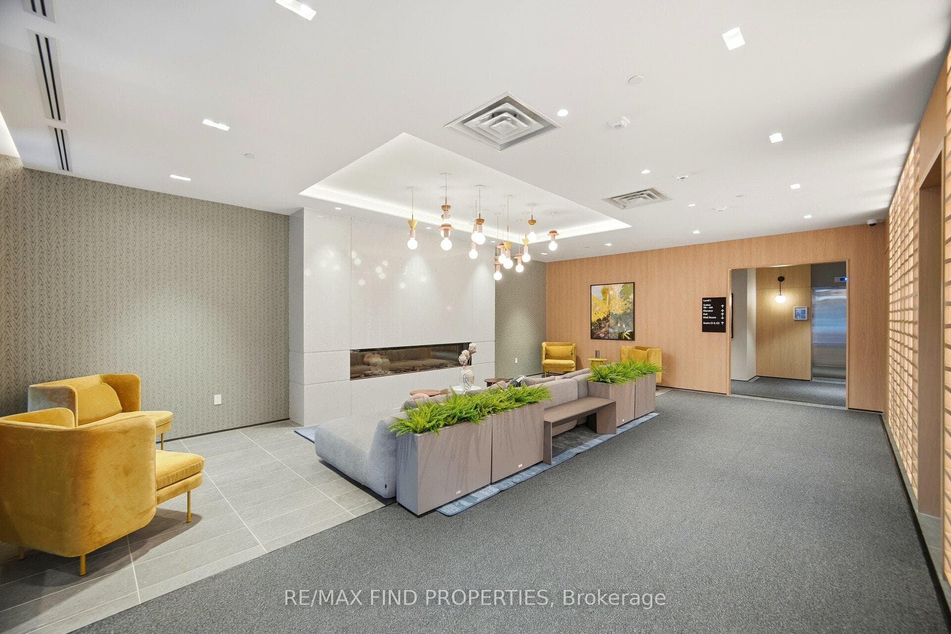 750 WHITLOCK Avenue Unit 811 photo 33