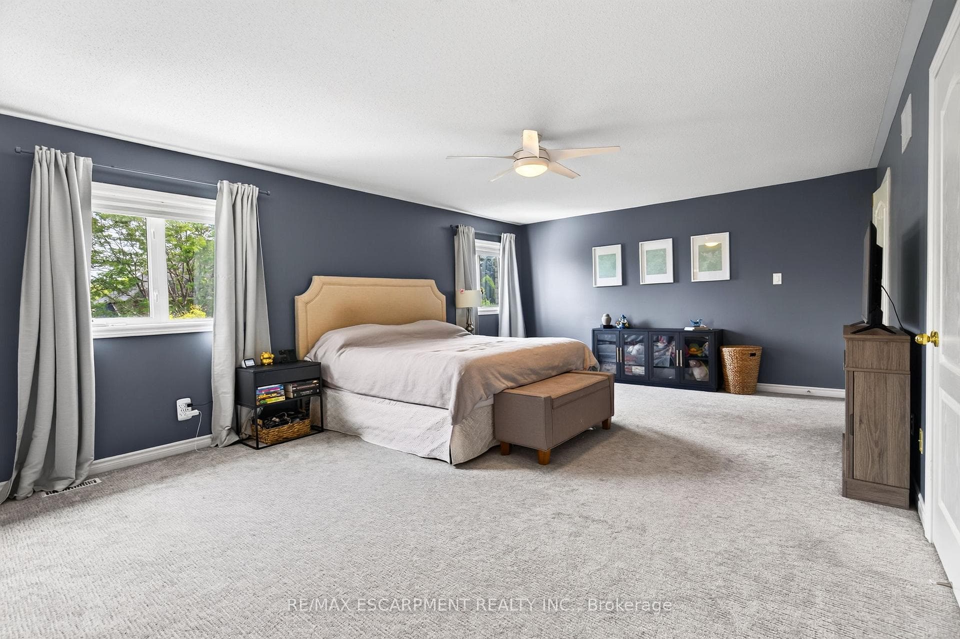 16 Watercliff Place photo 30