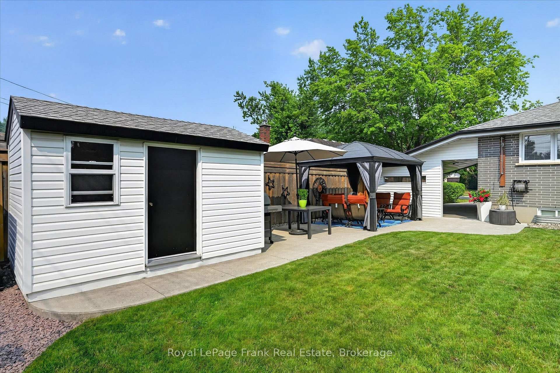 285 St Annes Crescent photo 45