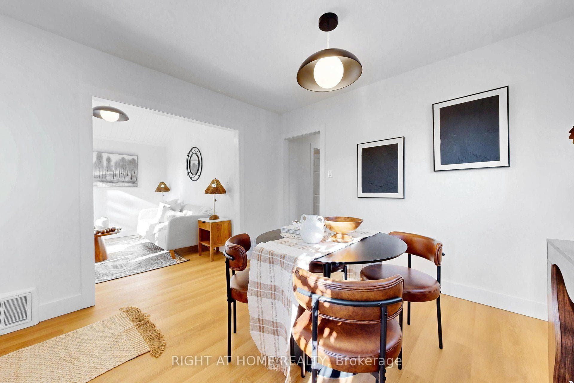 36 Huntsmoor Road photo 4