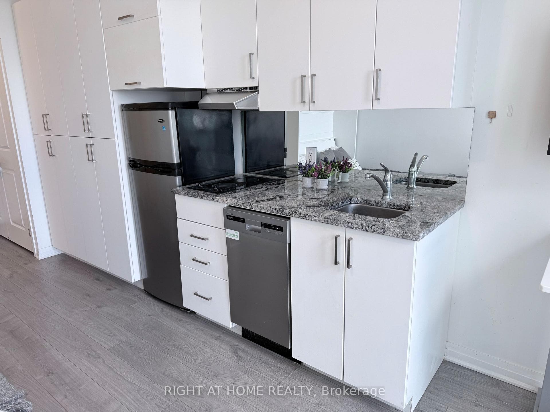 1900 Simcoe Street Unit 441 photo 3