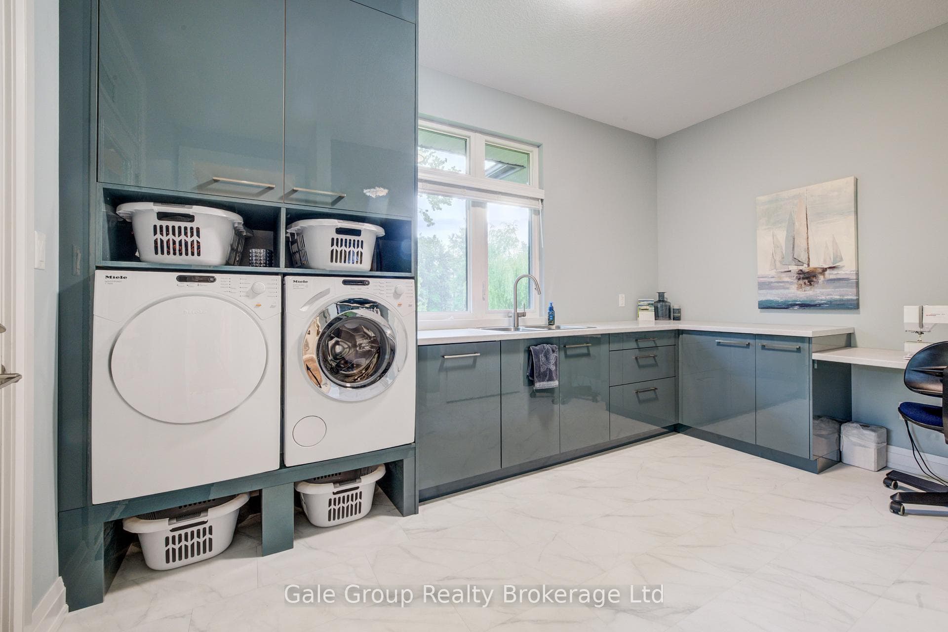 8 Pittock Park Road photo 28