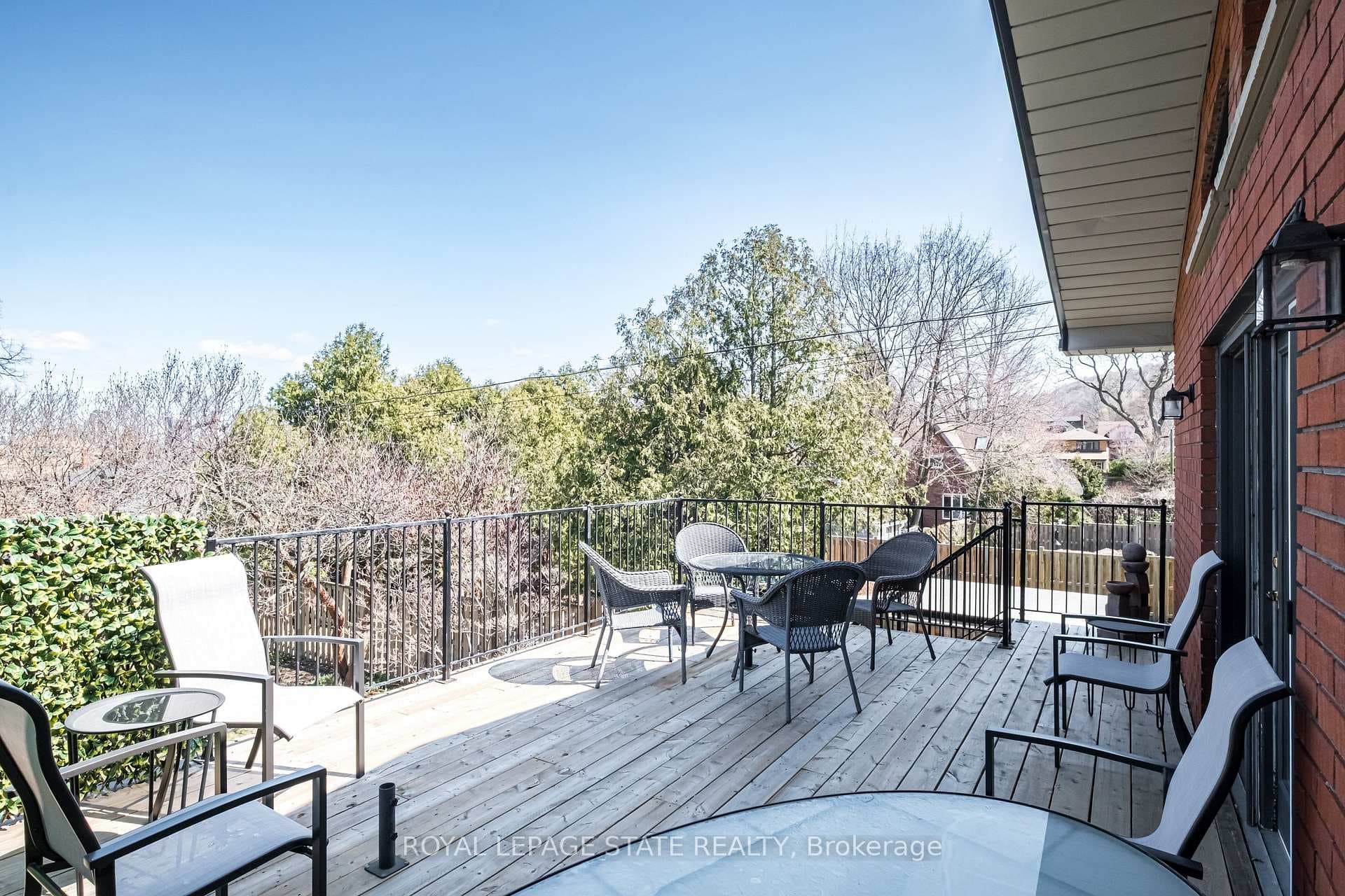 60 Hillcrest Avenue photo 4