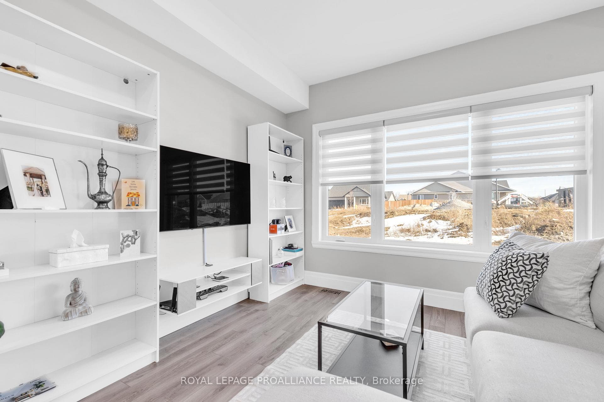 74 Campbell Crescent photo 6