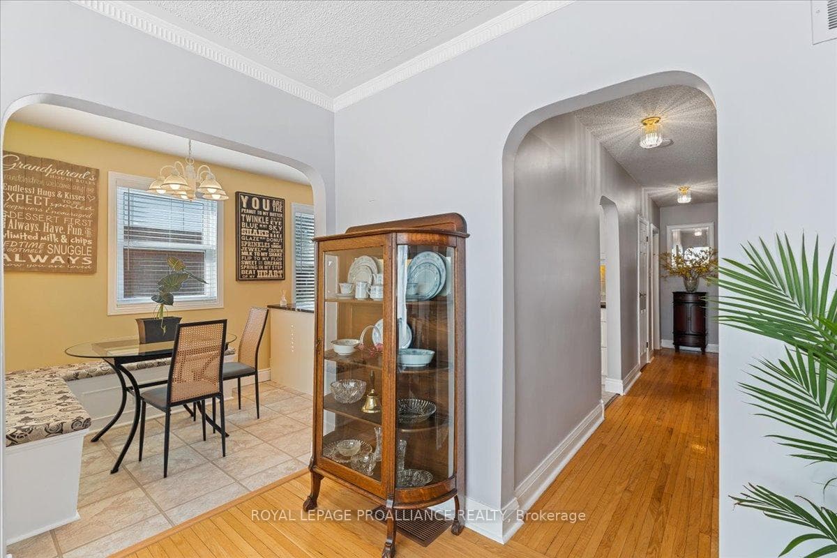 374 Bridge Street photo 23