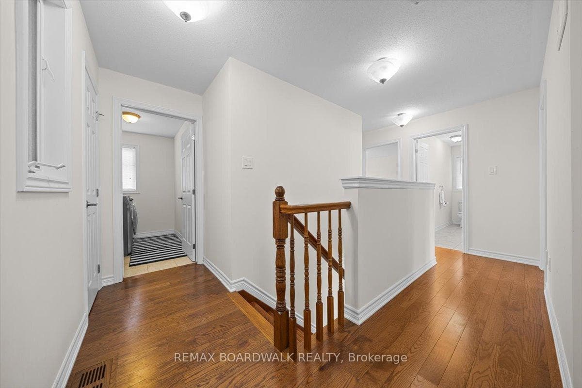 336 Gallantry Way photo 18