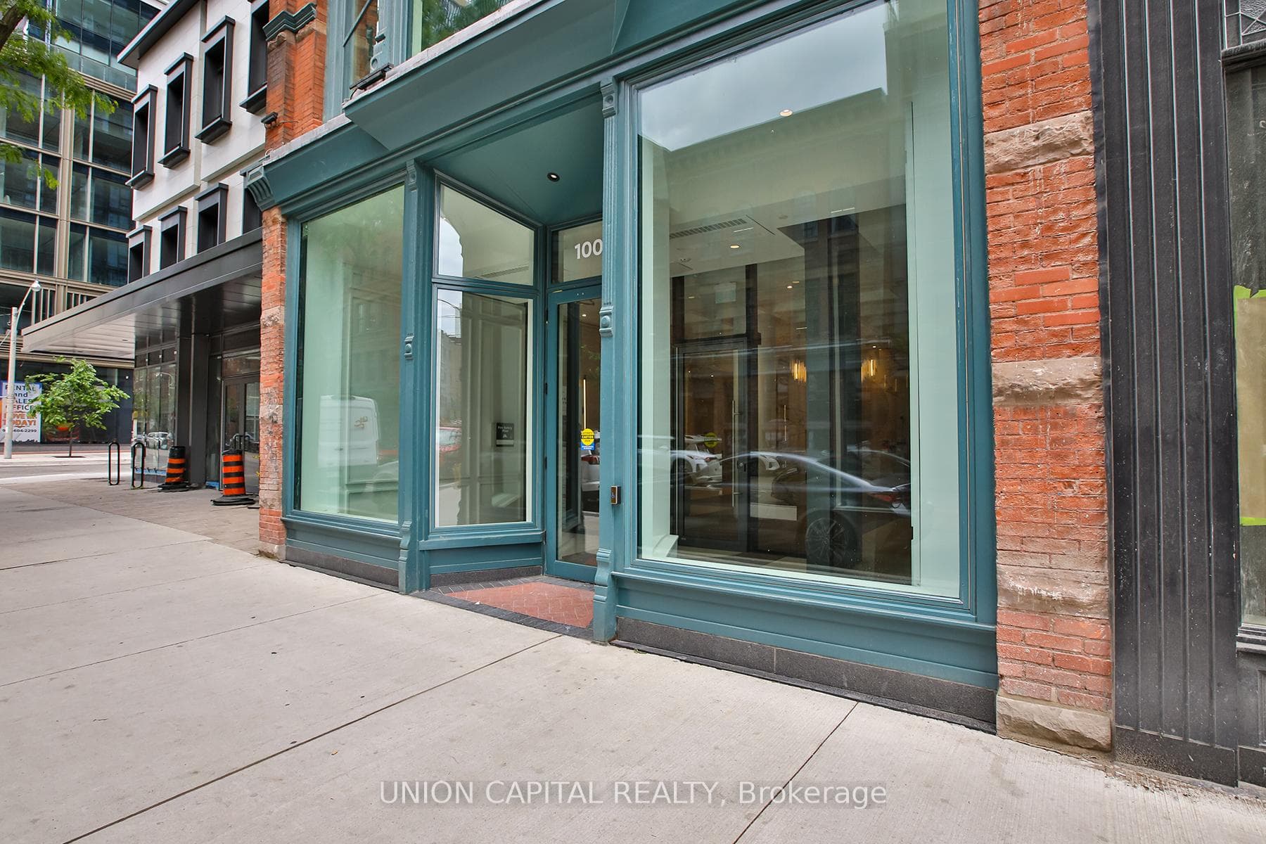 100 Queen Street Unit 2312 photo 4