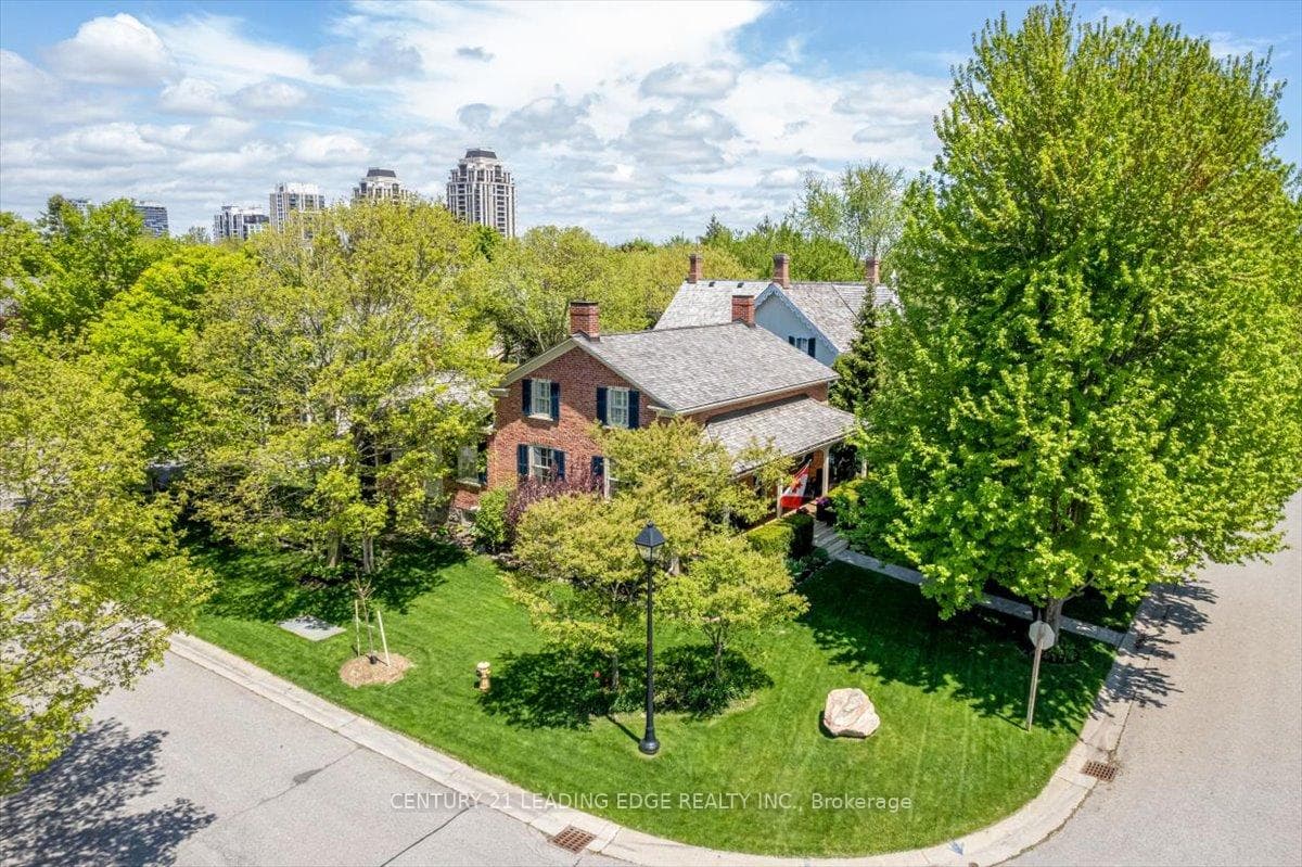 14 ALEXANDER HUNTER Place photo 1