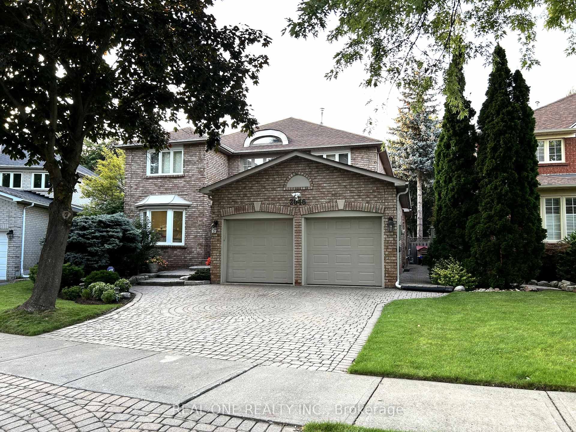 2046 Pineview Drive photo 2