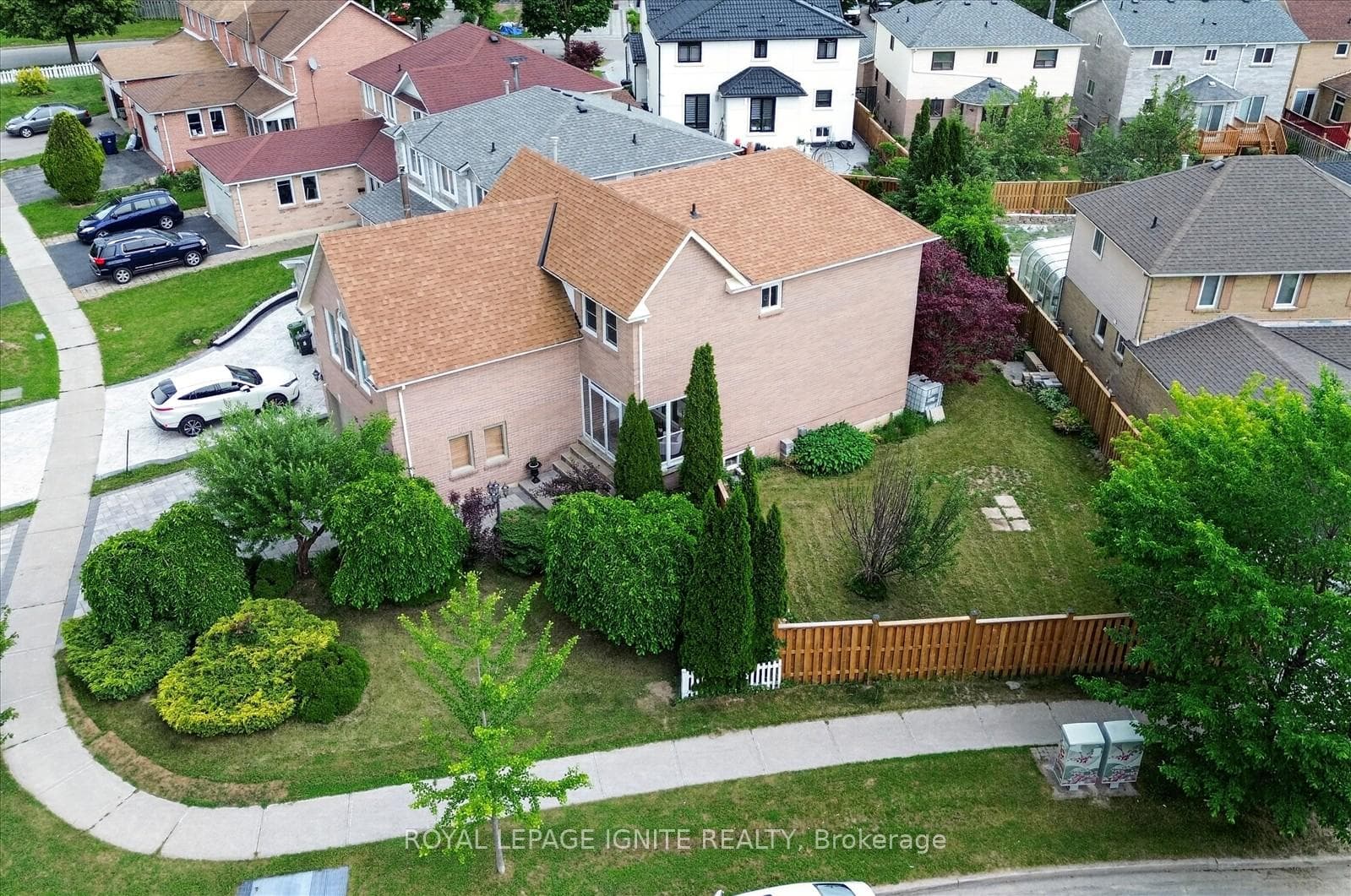 25 Valley Centre Drive photo 45