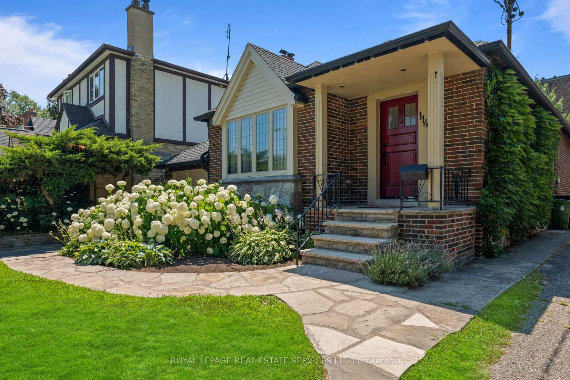114 Humbervale Boulevard photo 2