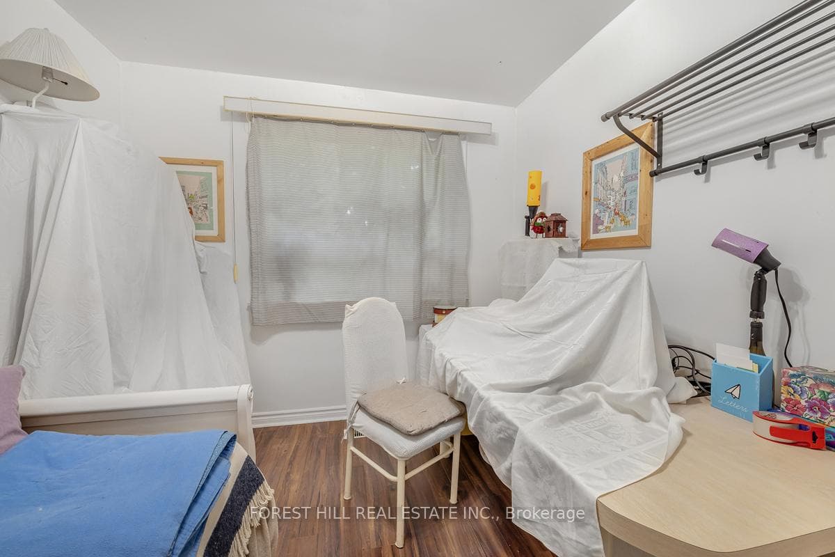 421 Fernleigh Circle photo 11