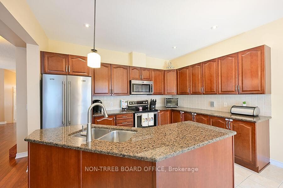 12 Edgehill Drive photo 7