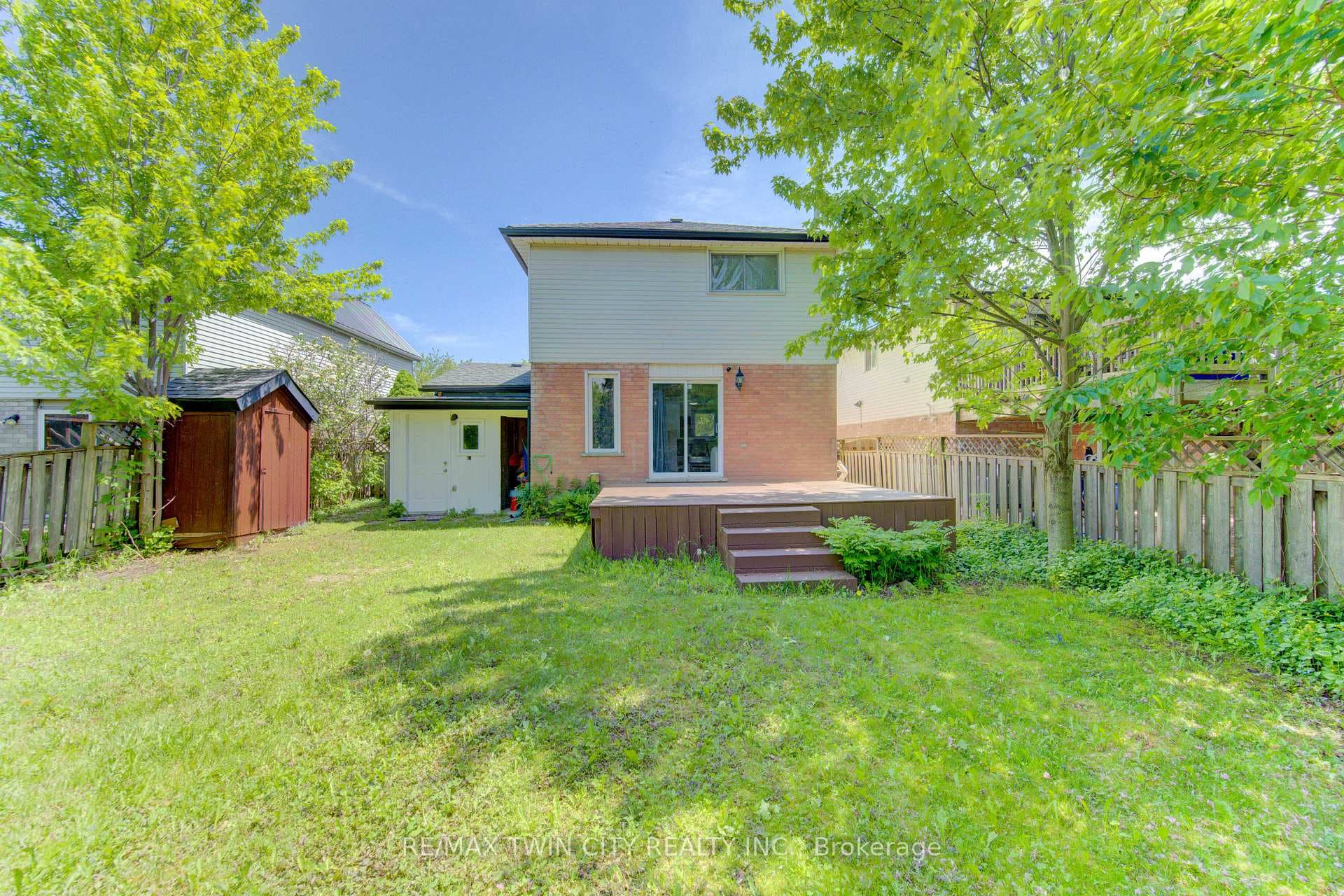 32 ENFIELD Drive photo 31