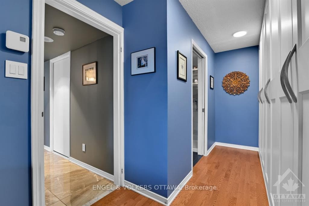 160 GEORGE Street Unit 402 photo 14